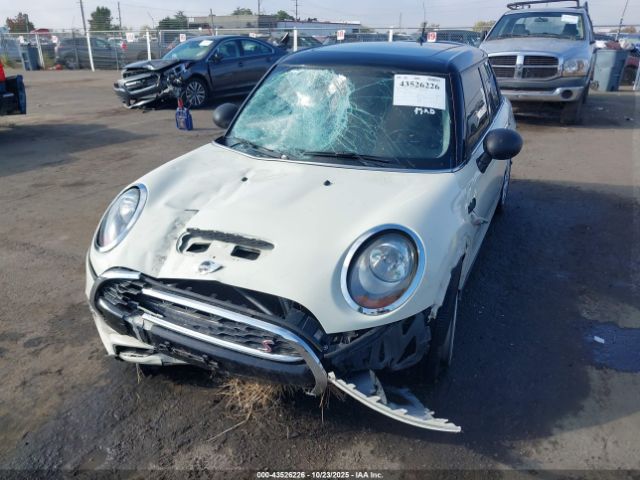 2016 MINI HARDTOP WMWXU3C57G2D28283 Photo 1