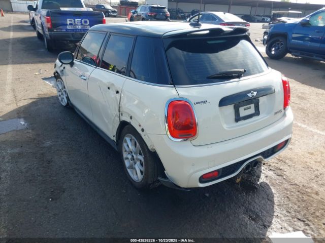 2016 MINI HARDTOP WMWXU3C57G2D28283 Photo 2