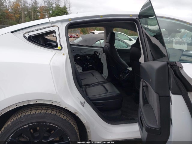 2024 TESLA MODEL Y 7SAYGAEEXRF152474 Photo 7