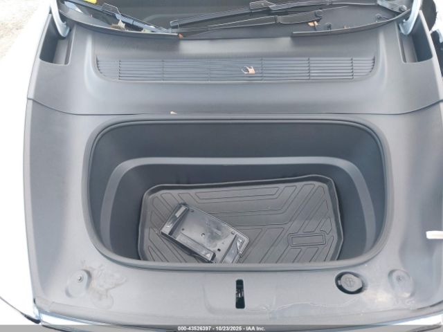 2026 TESLA MODEL Y 7SAYGDEEXTA471024 Photo 9