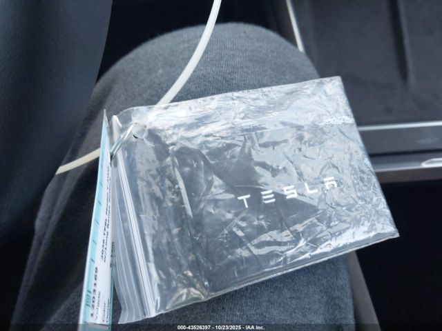 2026 TESLA MODEL Y 7SAYGDEEXTA471024 Photo 10