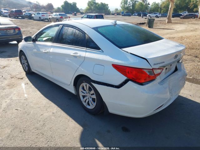 2013 HYUNDAI SONATA 5NPEB4AC1DH557279 Photo 2