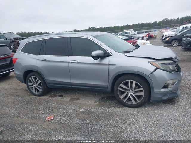 Honda Pilot Touring 2017 5FNYF5H90HB030940 Image 14