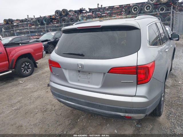 Honda Pilot Touring 2017 5FNYF5H90HB030940 Image 17