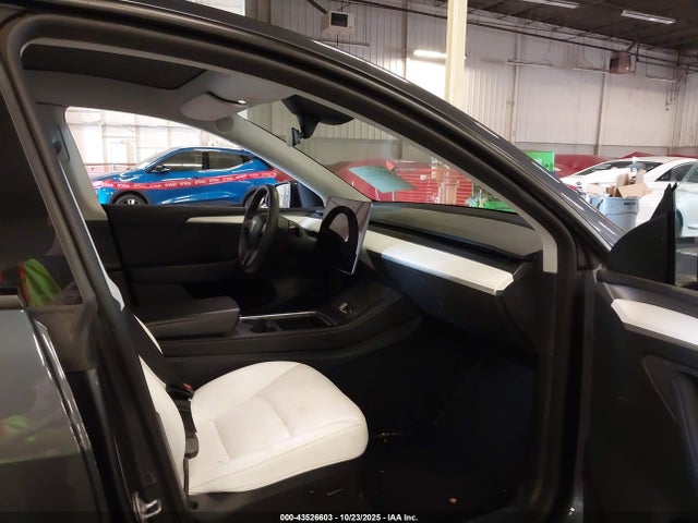2023 TESLA MODEL Y 7SAYGAEE2PF921143 Photo 4