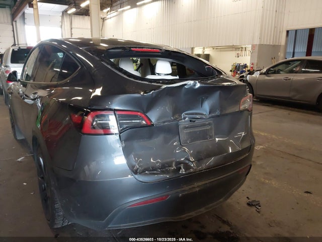 2023 TESLA MODEL Y 7SAYGAEE2PF921143 Photo 5