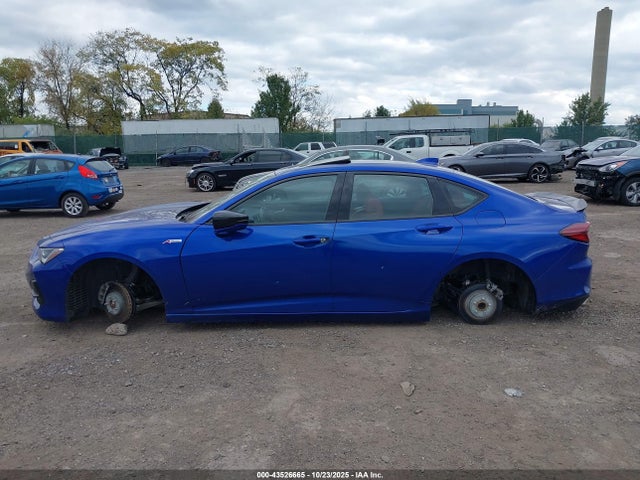 43526665 :رقم المزاد ، 19UUB5F58NA002948 vin ، 2022 Acura Tlx A-spec Package مزاد بيع