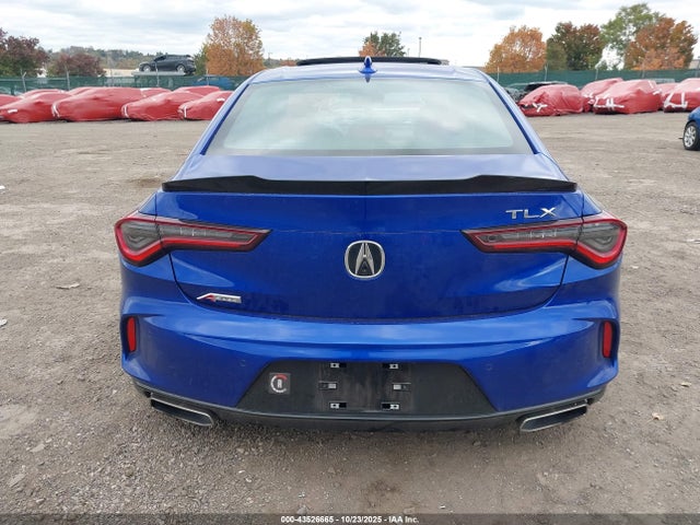43526665 :رقم المزاد ، 19UUB5F58NA002948 vin ، 2022 Acura Tlx A-spec Package مزاد بيع