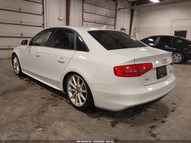 2016 AUDI A4 WAUBFAFLXGN001388 Photo 2