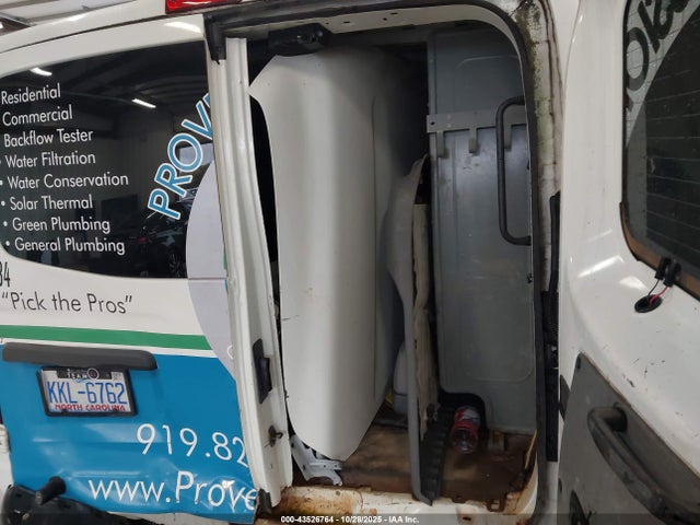 43526764 :رقم المزاد ، 1N6BF0KM8HN802265 vin ، 2017 Nissan Nv Cargo Nv1500 Sv V6 مزاد بيع