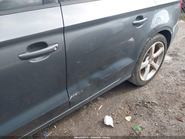 43526775 :رقم المزاد ، WAUACGFF8F1011859 vin ، 2015 Audi A3 1.8t Premium مزاد بيع