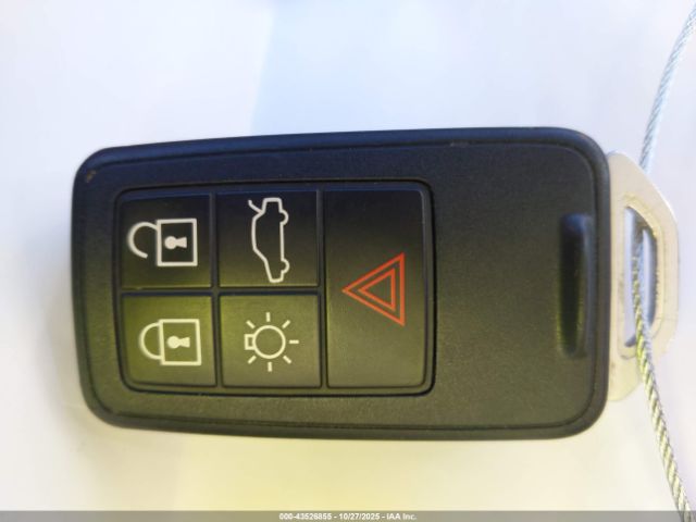 2016 VOLVO XC60 YV4902RM6G2780123 Photo 10