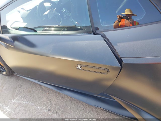 ZHWUC1ZF7FLA00780 Lamborghini csj