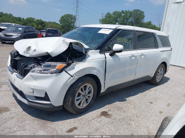 Auction sale of the 2022 Kia Carnival Mpv Lx Seat Package, vin: KNDNB4H38N6127170, lot number: 43526957