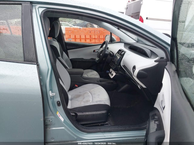 JTDKBRFU3G3017093 Toyota Prius Two