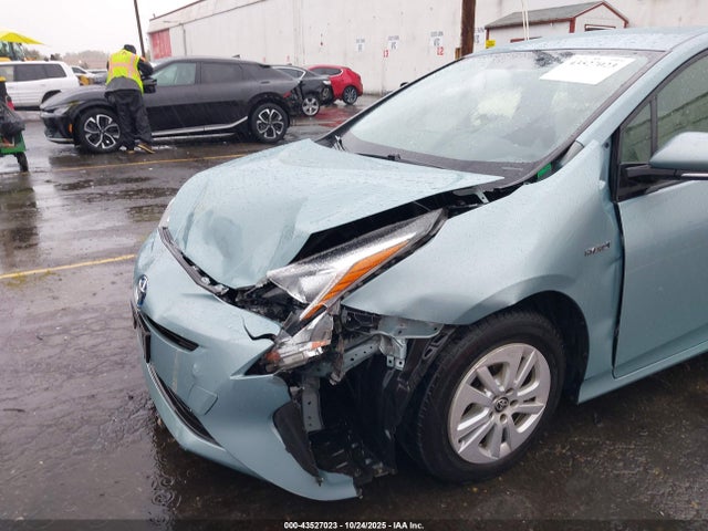 JTDKBRFU3G3017093 Toyota Prius Two