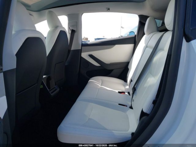 2026 TESLA MODEL Y 7SAYGDEE7TF348543 Photo 7