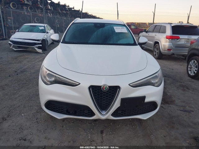 Alfa Romeo Stelvio 2018 ZASFAKBN9J7B76119 Image 13