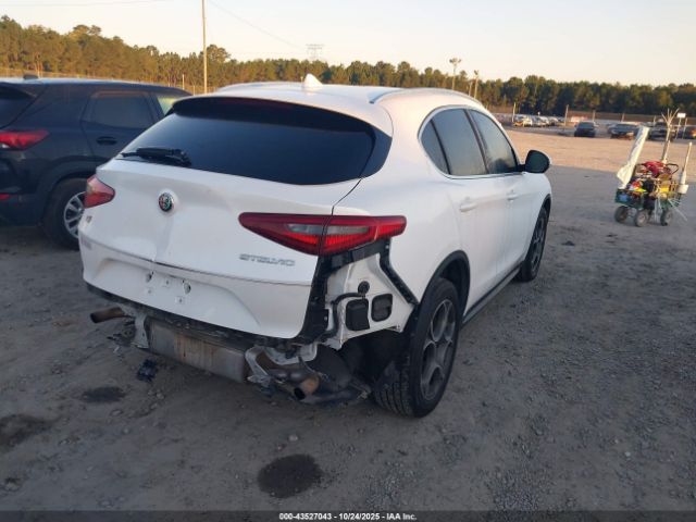 2018 ALFA ROMEO STELVIO ZASFAKBN9J7B76119 Photo 3