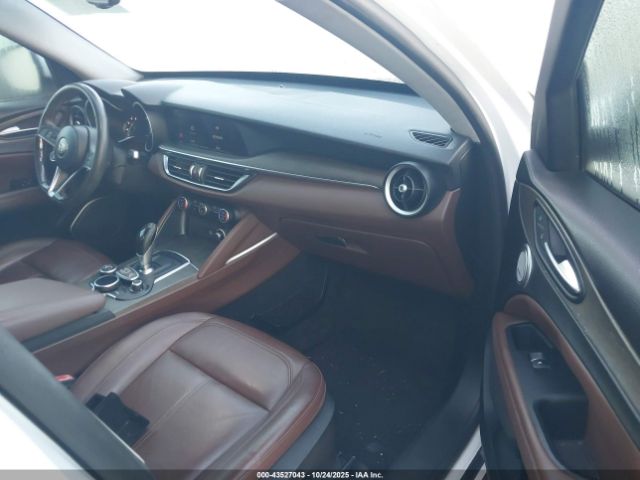 2018 ALFA ROMEO STELVIO ZASFAKBN9J7B76119 Photo 4