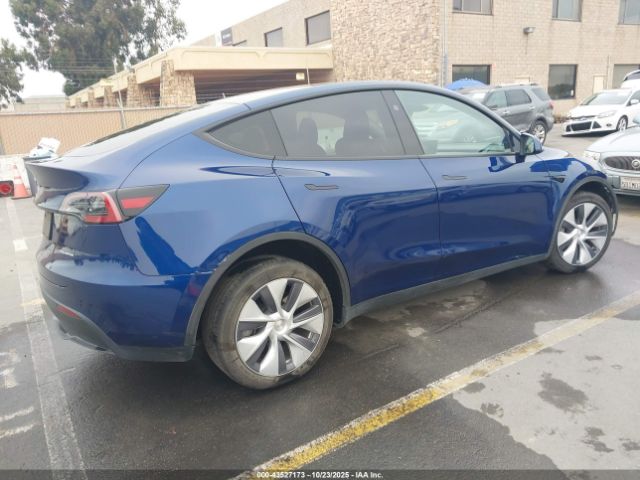 2024 TESLA MODEL Y 7SAYGDEE4RF988024 Photo 3