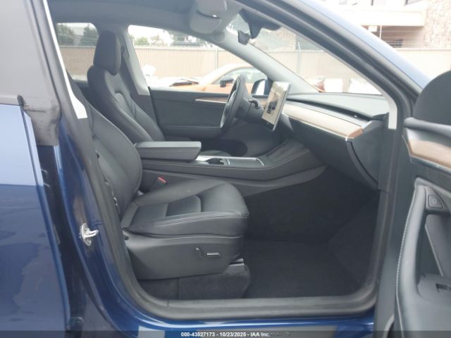 2024 TESLA MODEL Y 7SAYGDEE4RF988024 Photo 4