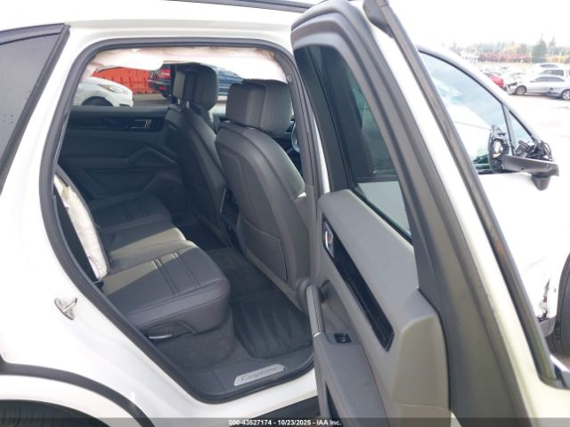 2021 PORSCHE CAYENNE WP1AA2AY9MDA04949 Photo 7