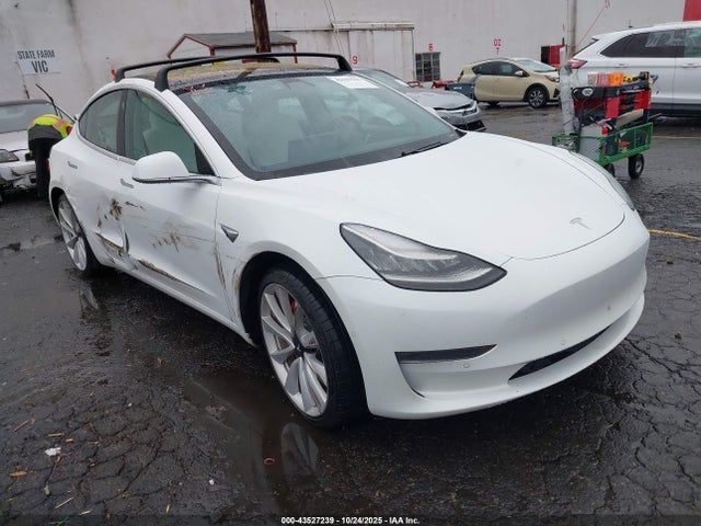 2018 TESLA MODEL 3 5YJ3E1EB8JF081475 Photo 0