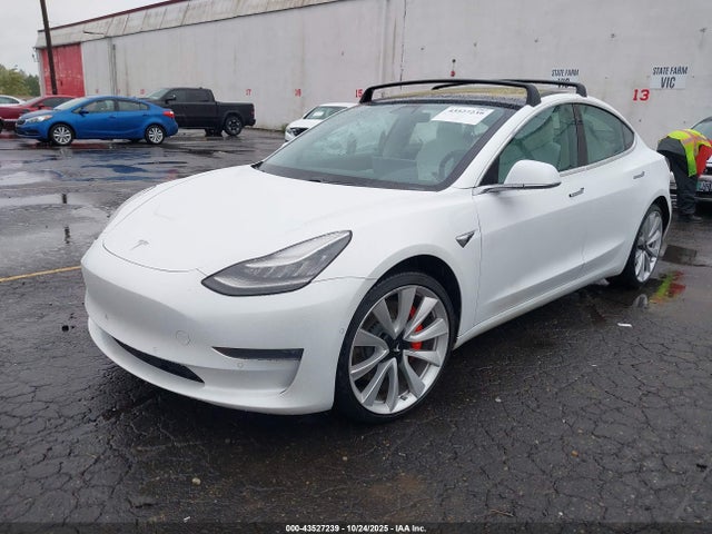 2018 TESLA MODEL 3 5YJ3E1EB8JF081475 Photo 1