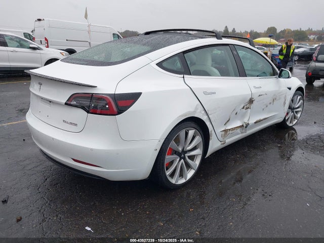 2018 TESLA MODEL 3 5YJ3E1EB8JF081475 Photo 3