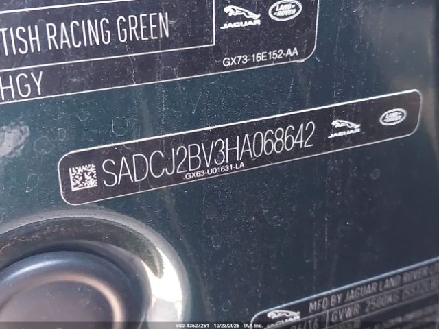 2017 JAGUAR F-PACE SADCJ2BV3HA068642 Photo 8