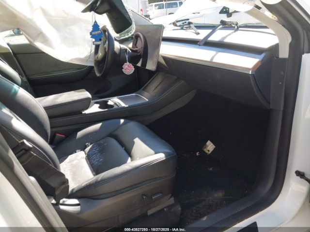 2022 TESLA MODEL Y 7SAYGDEE0NF379863 Photo 4