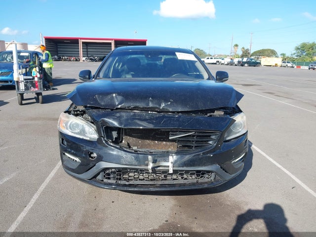 2017 VOLVO S60 YV126MFL7H2421871 Photo 5