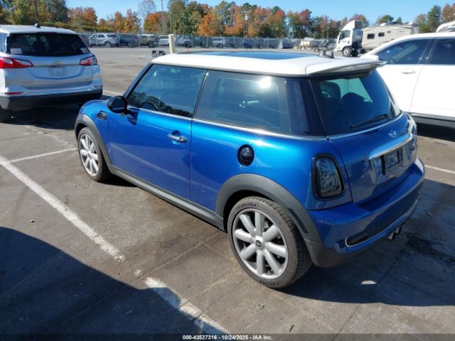2007 MINI COOPER S WMWMF73567TL87918 Photo 2