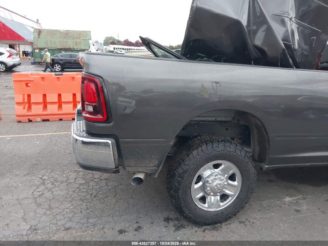 3C63R3GL0SG554939 RAM 3500 Tradesman 4x4 8&#039; Box