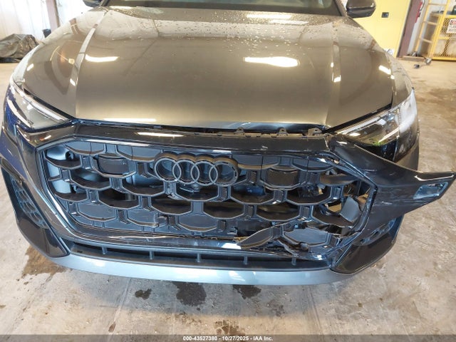 2024 AUDI Q8 WA1EVBF18RD005644 Photo 5