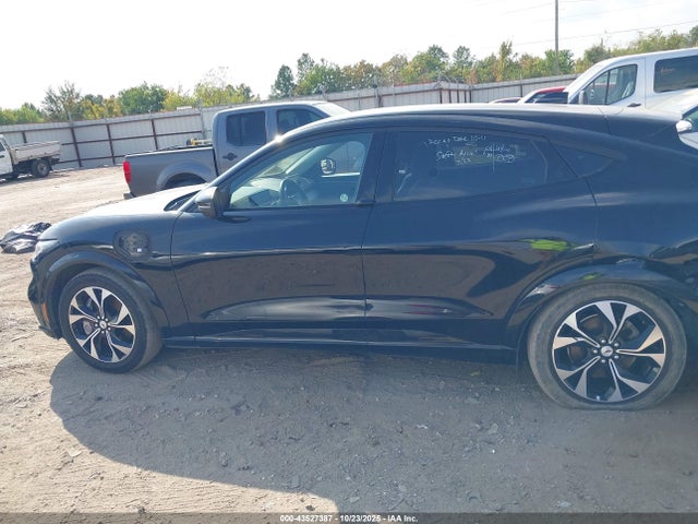 Ford Mustang Mach-e Premium 2023 3FMTK3SU5PMA69844 Image 32