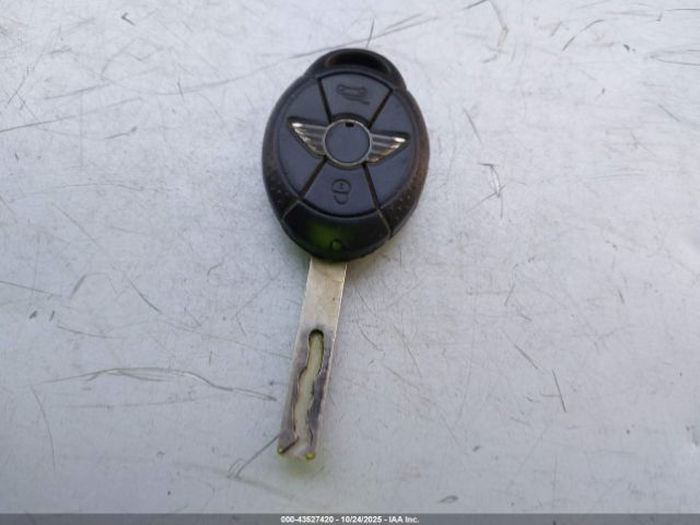 2006 MINI COOPER S WMWRE33516TL24953 Photo 10