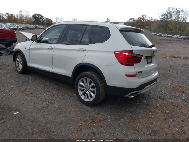 2016 BMW X3 5UXWX9C56G0D74187 Photo 2