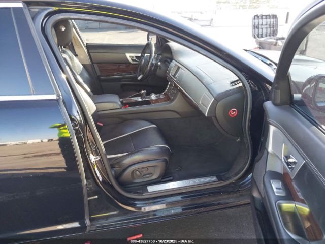 2012 JAGUAR XF SAJWA0HB6CLS27114 Photo 4