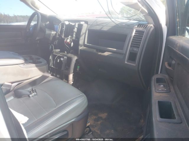 2017 RAM 1500 1C6RR7FG3HS641757 Photo 4