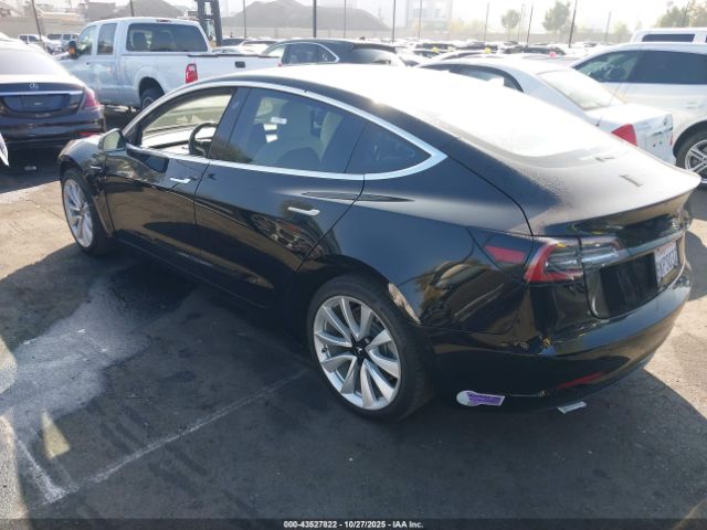 2019 TESLA MODEL 3 5YJ3E1EA0KF302432 Photo 2