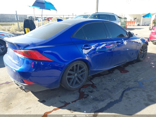 Lexus IS 300 2018 JTHC81D2XJ5027362 Image 4