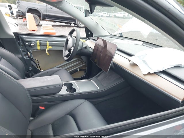 2023 TESLA MODEL Y 7SAYGAEE6PF600769 Photo 4