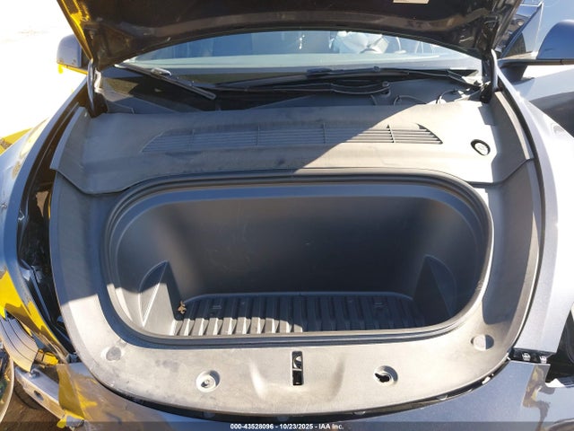 2024 TESLA MODEL Y 7SAYGDED7RF095496 Photo 9