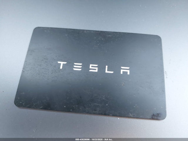 2024 TESLA MODEL Y 7SAYGDED7RF095496 Photo 10