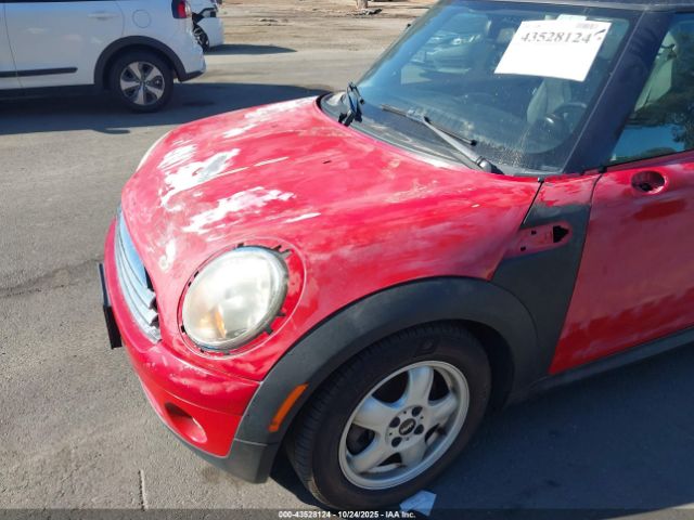 2010 MINI COOPER WMWMF3C57ATZ63869 Photo 5