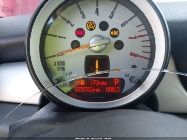 2010 MINI COOPER WMWMF3C57ATZ63869 Photo 6