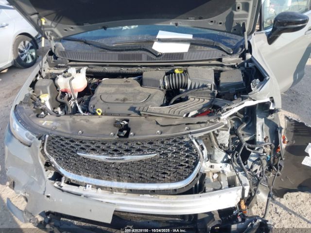 2025 CHRYSLER PACIFICA 2C4RC1BG1SR562061 Photo 9