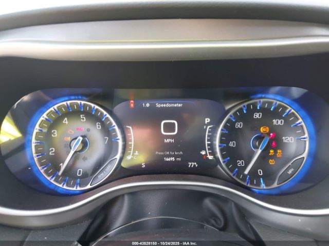 2025 CHRYSLER PACIFICA 2C4RC1BG1SR562061 Photo 6